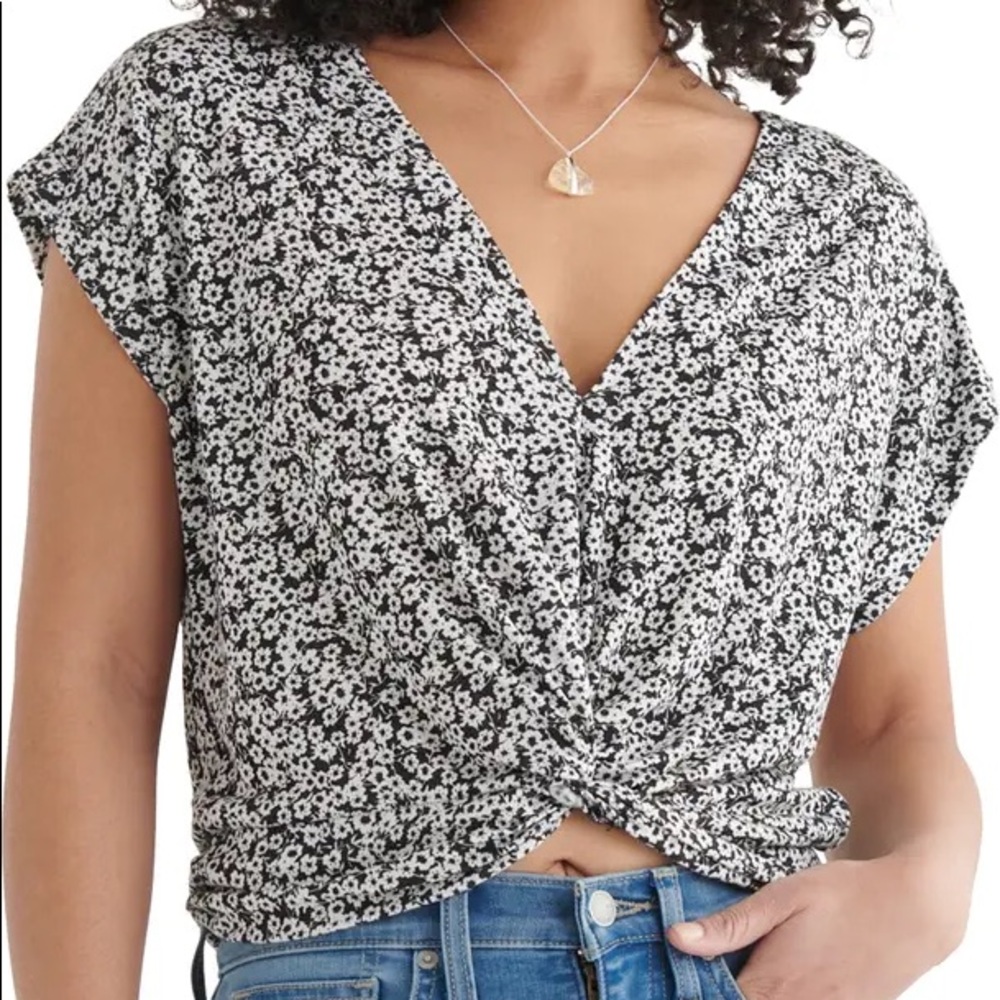 Lucky Brand Floral Top Size Medium